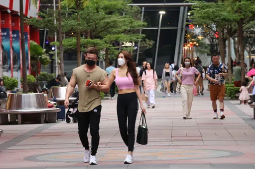 颱風「瑪娃」轉向台灣！今白天為多雲到晴　明晚變天慎防「致災強降雨」