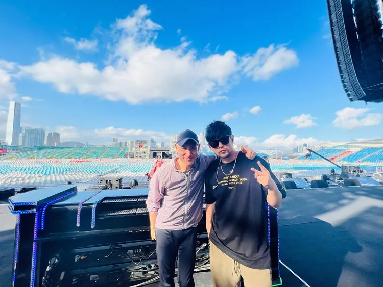 張學友探班，讓周杰倫又驚又喜。