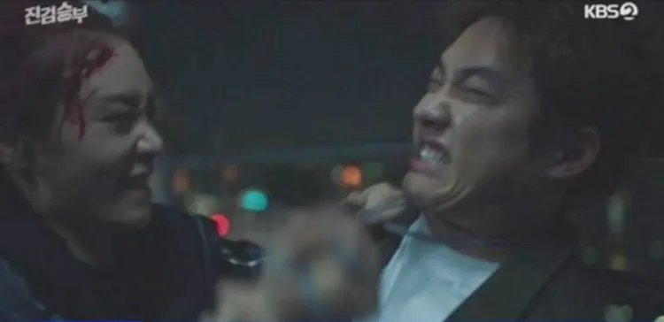 D.O.（右）、金赫拉劇中有激烈的對手戲。翻攝KBS