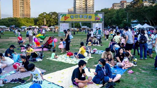 不让手机代替彼此交谈 新北市议员举办林口家庭日!千人共享亲子之乐