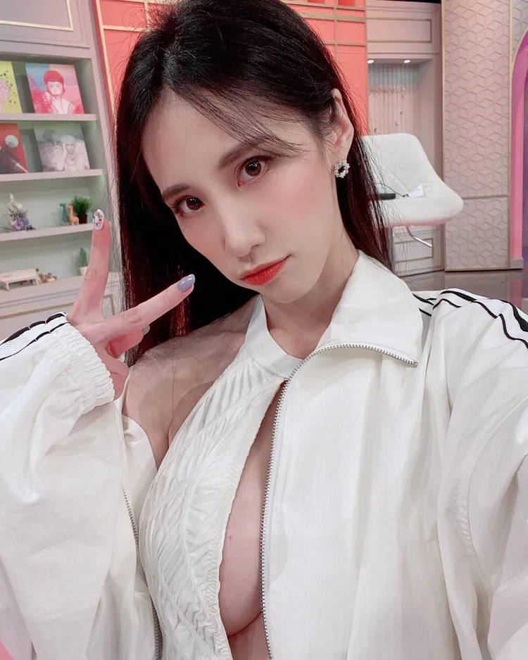 瑤瑤擁有F奶傲人上圍。翻攝瑤瑤臉書