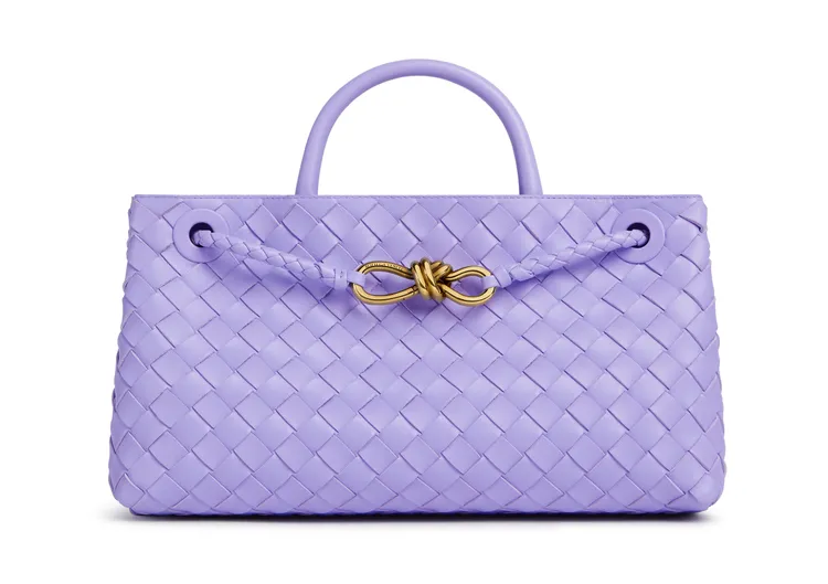 Andiamo皮革編織包早秋新粉紫色款，13萬8600元。品牌提供