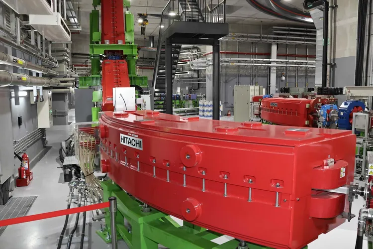 劉晉昇說，加速器從開始加速到加速完成的最高能量，僅需要1秒鐘。施昂強攝