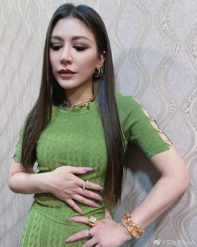 艾怡良的歌聲動人又懂創作。