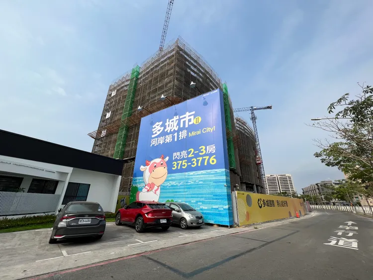 多城國際在仁武愛河上游已推出多場建案，目前全面挑戰3字頭成交。葉家銘攝