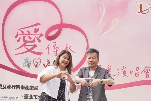 寇乃馨開直播課叫價12萬8800 黃國倫坦承「確實有人說貴」