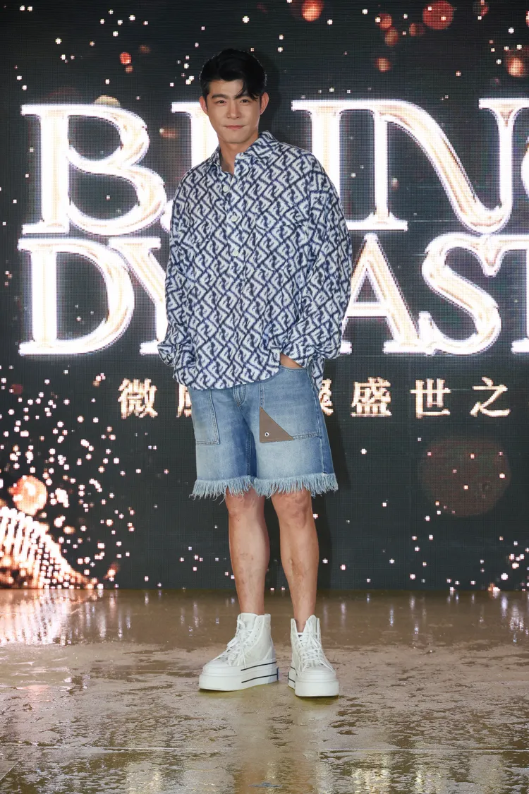 以全套義大利精品FENDI短褲造型現身的王柏傑，甜蜜表示會看女友想要什麼，自己最後再來出手埋單。鄭孟晃攝