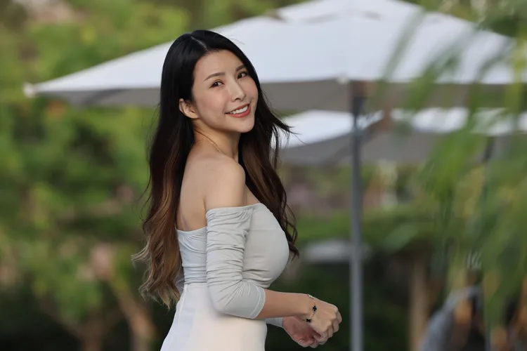 LALA聊到演藝工作十分感嘆，不但沒有時間談戀愛，為工作奔波也只能趁搭高鐵時補眠。侯昌騰攝