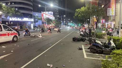 煞不住!高雄深夜重機撞上單車翁 翁當場昏迷急送醫