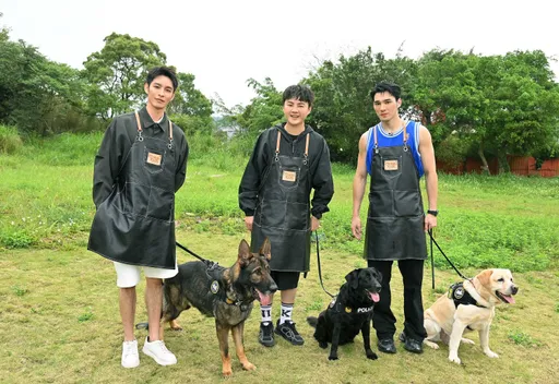 領犬員無預警感性告白 許富凱黃偉晉哭慘了