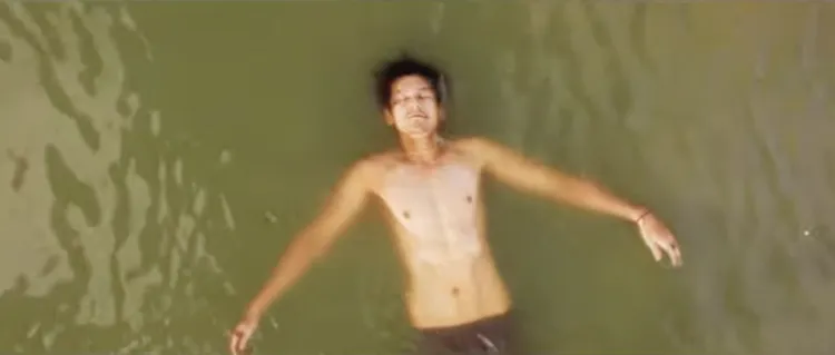 彭于晏裸上身。華映提供