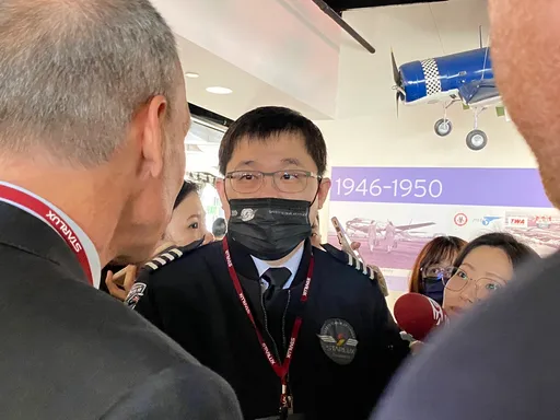 見302客露宿「很不捨」！原成田機場宵禁延後半小時　張國煒：後來又不OK