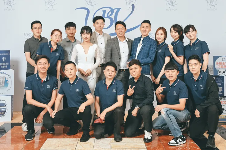 BV SHOP擁有龐大資通團隊，提供開業到銷售端一條龍服務。業者提供
