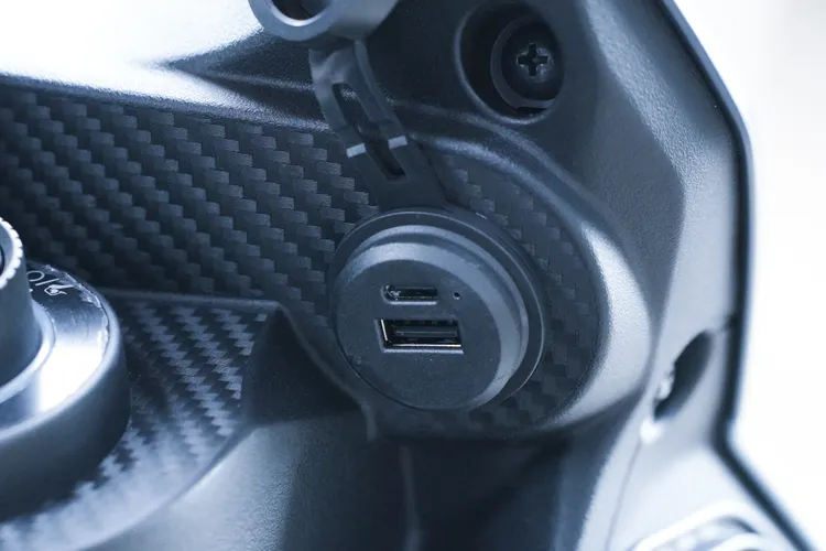 USB插孔這次也新增了Type C的規格，符合當前使用趨勢。黃天佑攝