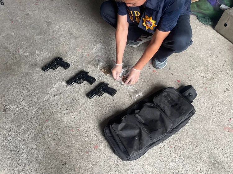 警方另查扣槍枝。翻攝畫面