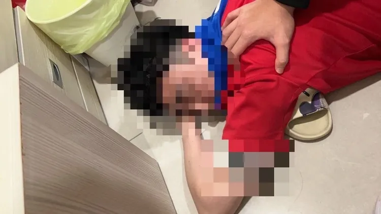 警方逮捕集團幹部。翻攝畫面