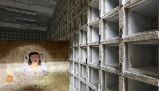 不寒而慄!外公靈骨塔位壓著神秘女照片及錢幣 依方位書寫經文憂禍延子孫