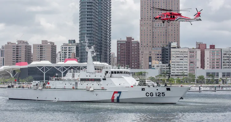 海空吊掛。府提供