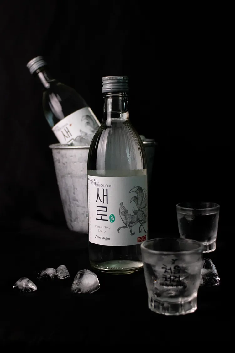 韓國年輕人指名度最高熱銷破億瓶的「初飲初樂零糖燒酒」在涓豆腐也喝得到。涓豆腐提供