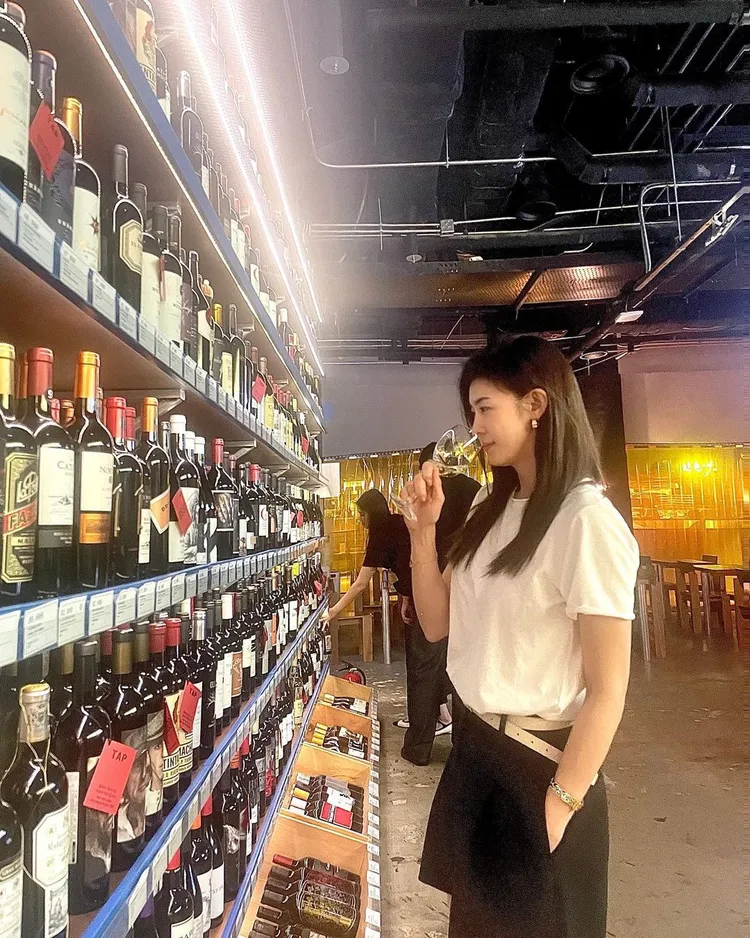 河智苑被讚「沒有隨著年齡增長而失去光芒」。翻攝河智苑IG