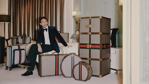 影帝張震開房間有派頭 自帶222萬GUCCI「行動衣櫥」超浮誇