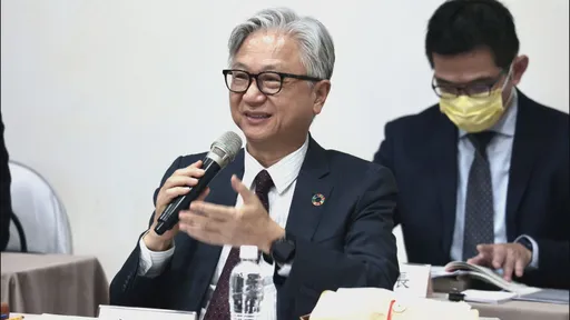 新纖股東會董座吳東昇開完快閃 避談新光金改選