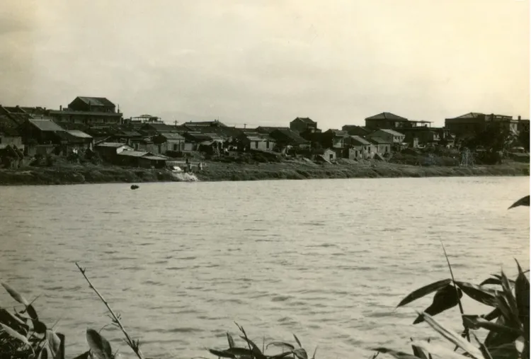 1950年代基隆河畔社子島。高傳棋提供