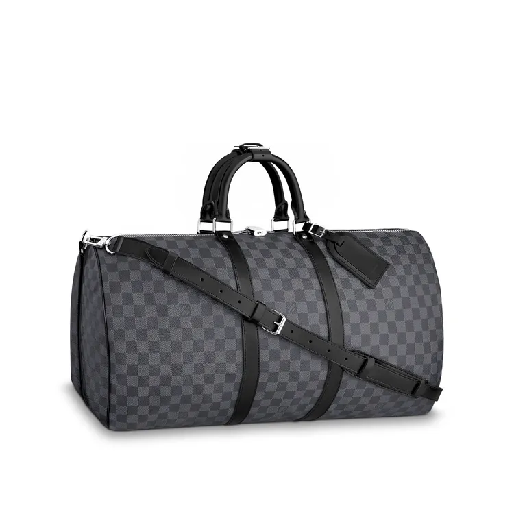 Damier Graphite帆布Keepall Bandoulière 55旅行袋，8萬8500元。翻攝LV官網