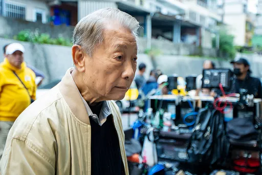 88歲林義雄雙腳退化性關節炎 坐輪椅進場頻道歉「怕驚動大家」