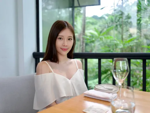 雞排妹接棒林飛帆戰王鴻薇？　她讚「是很好戰將」：這場選舉可能滿刺激