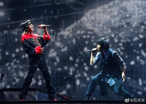 五月天鳥巢終場嘉賓被嫌「花錢看討厭的人」 瑪莎高EQ回應網讚爆