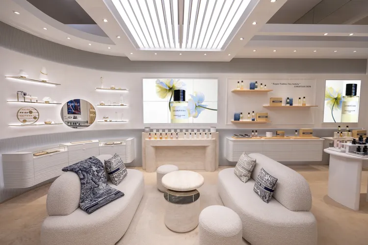 香氛世家店中店。品牌提供