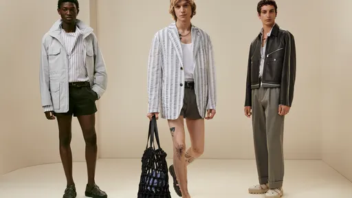 爱马仕防热浪解放男人大长腿　透视装配小短裤玩光影游戏