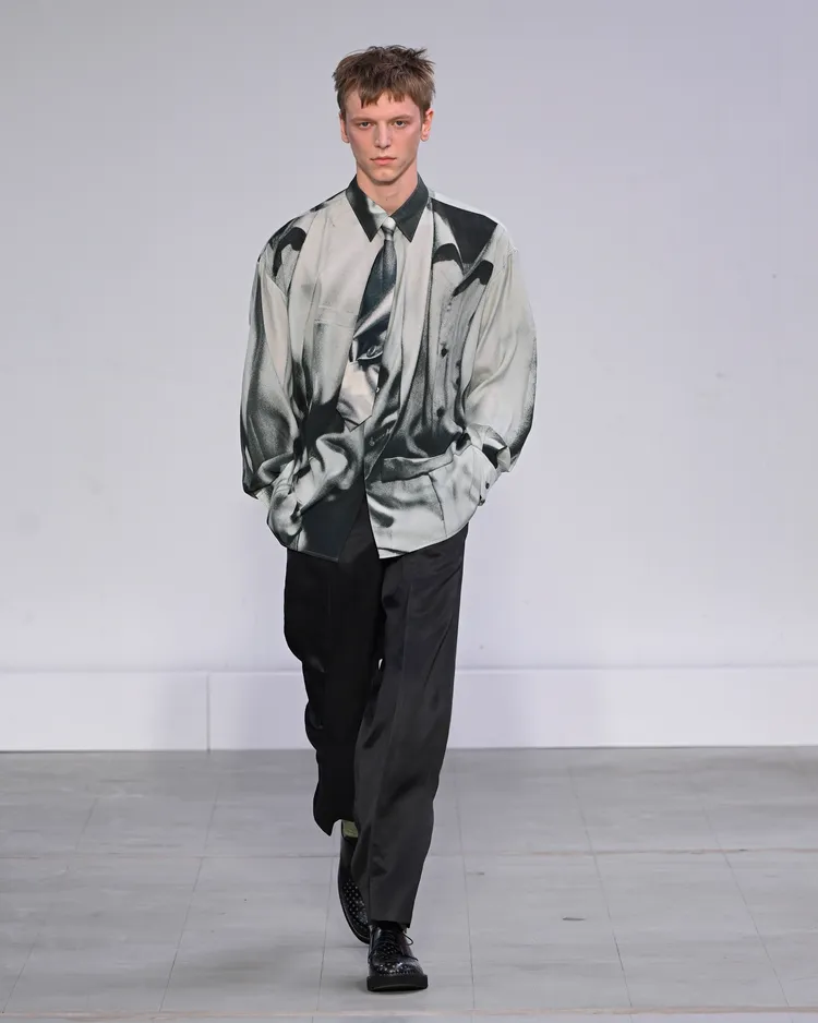 應用睡衣風格打造出的「早餐紳裝」，充分體現了Paul Smith的幽默個性。品牌提供