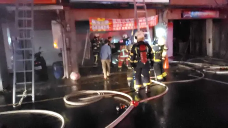 起火點疑似2樓廚房。翻攝畫面