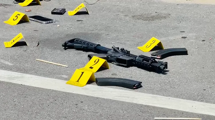 警方起出1長槍、2彈匣。讀者提供