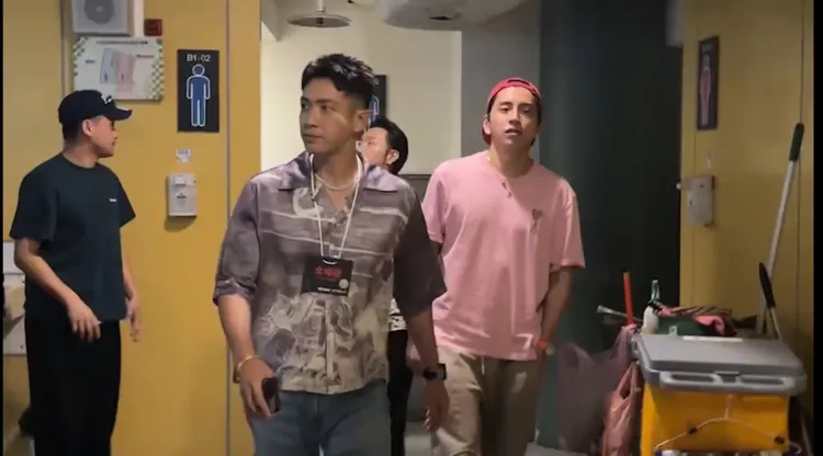 柯震東（中）與王大陸一起來看hito頒獎禮。特勤中心攝