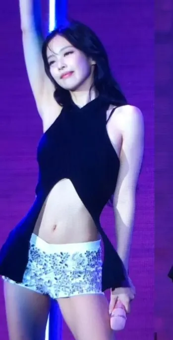 Jennie行程忙碌不幸病倒。翻攝Jennie的IG