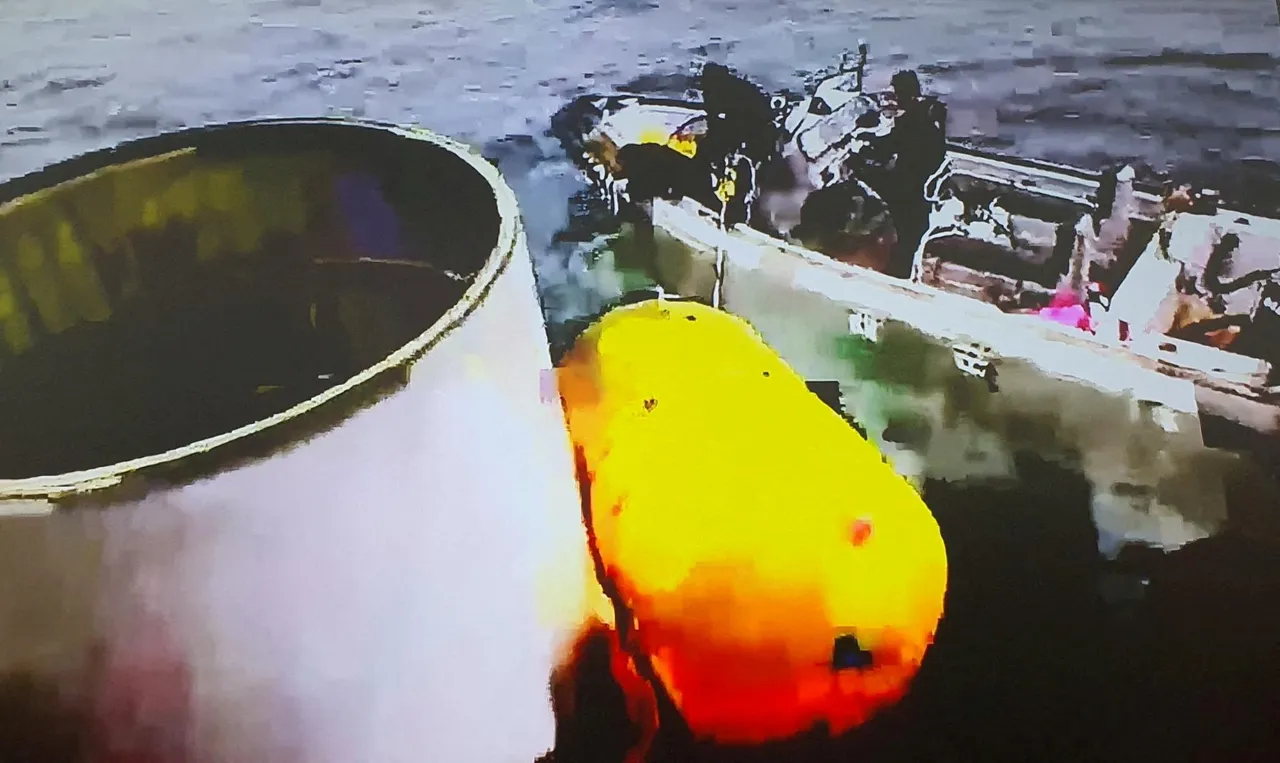 南韓聯合參謀本部5月31日公布,韓軍在海上打撈到疑為北韓當天發射的太空飛行器部分殘骸物體。 路透社