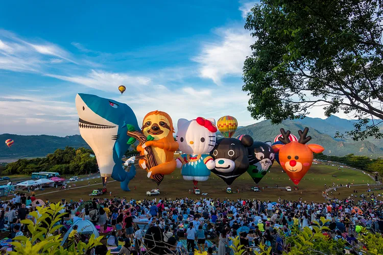 易遊網東台灣推薦熱台東熱氣球嘉年華主題行程。台東縣政府提供