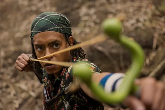 雅各吉勃遜扮演騙人布。