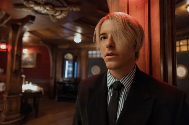 塔茲史凱勒飾演香吉士。