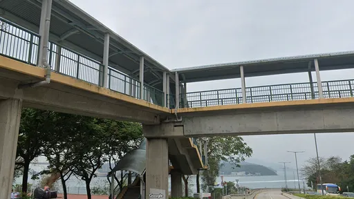 42歲媽顧新生嬰16天崩潰　說完對不起！把女兒「扔下天橋」讓她死