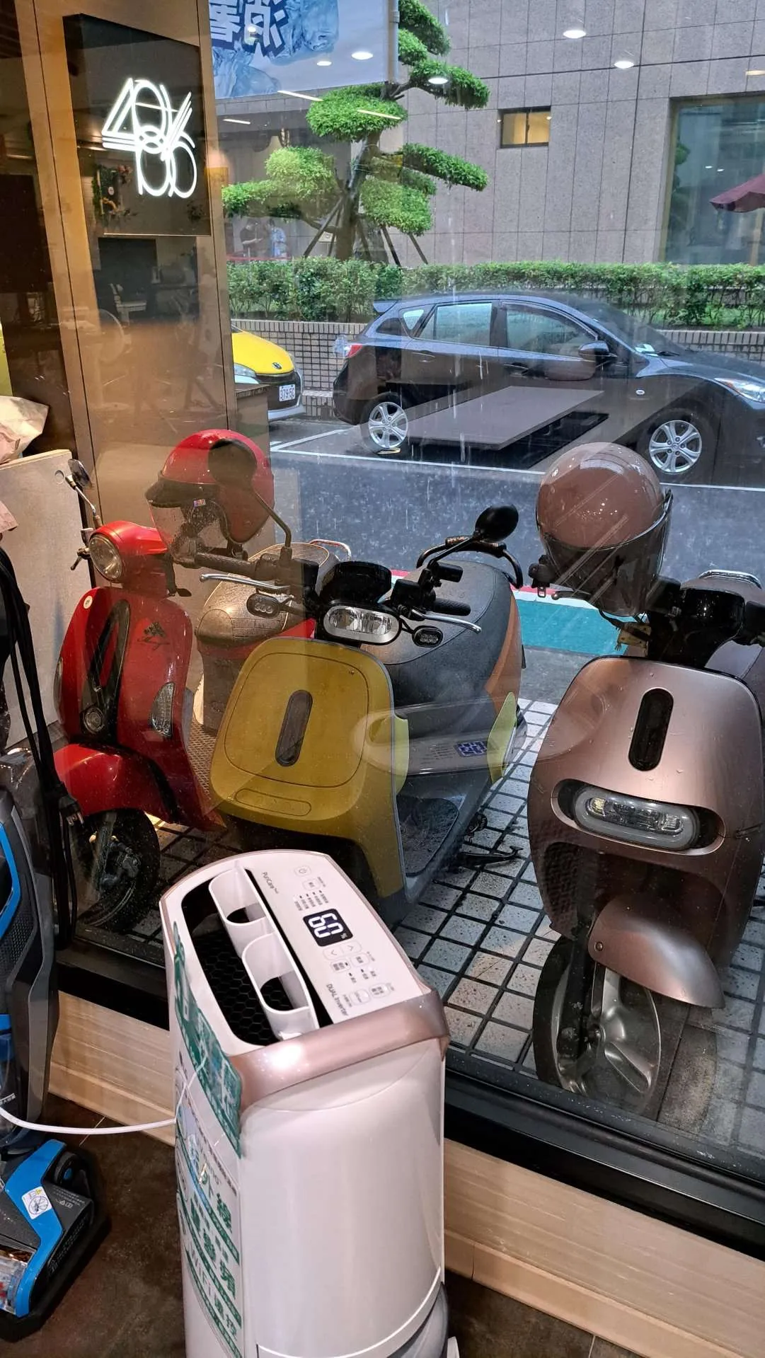 486驚呼雷雨狂炸。翻攝自486先生臉書
