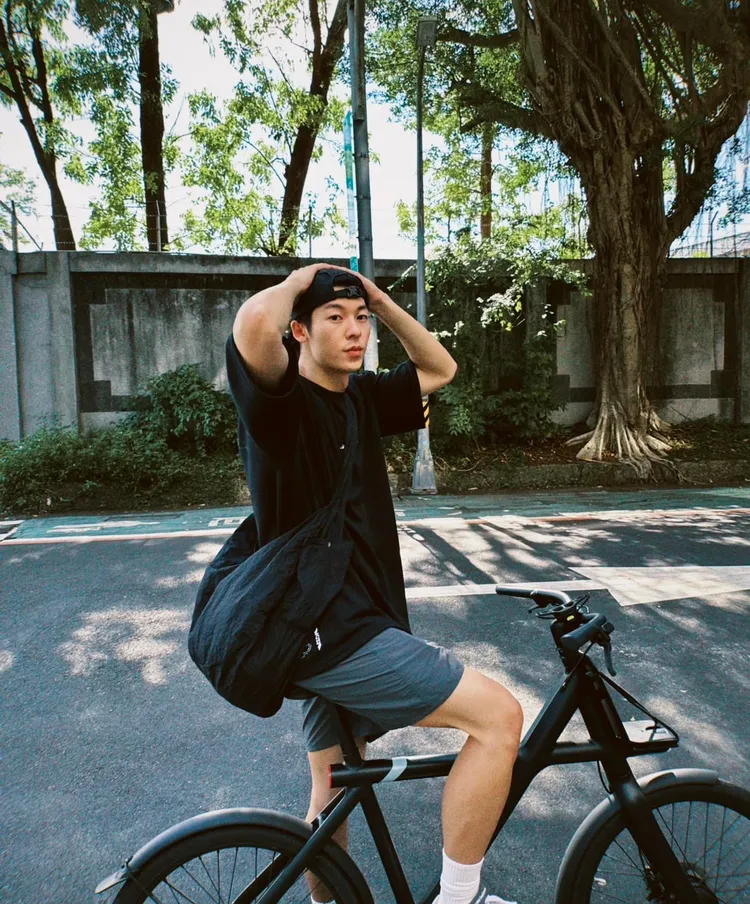 許光漢植劇場出身。翻攝許光漢臉書