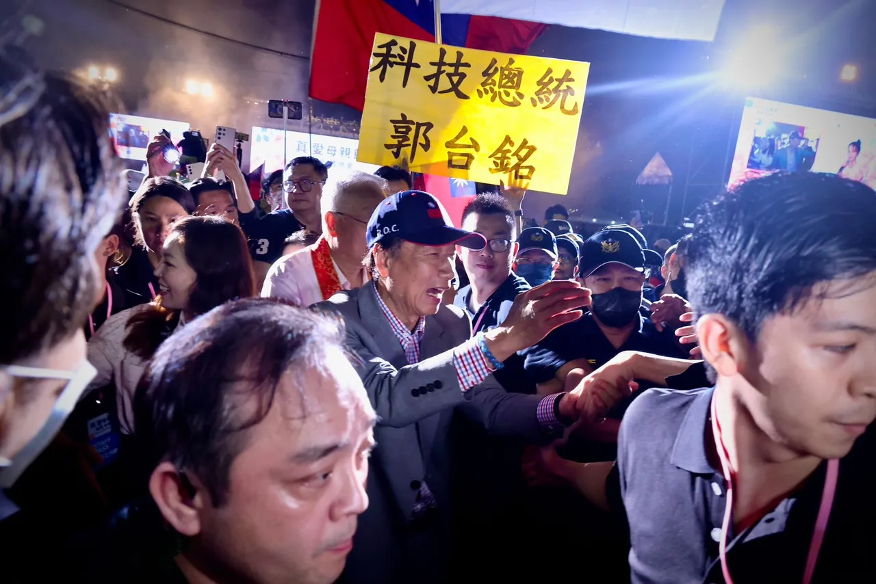 資深媒體人王淺秋透露,透過管道聽到郭台銘和台中、中部的地方領袖展開連署,要做獨立參選。資料照片,林林攝