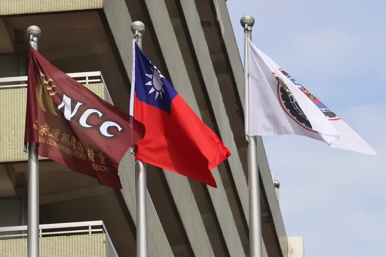 鏡電視爭議未解，NCC卻排案審查。林林攝