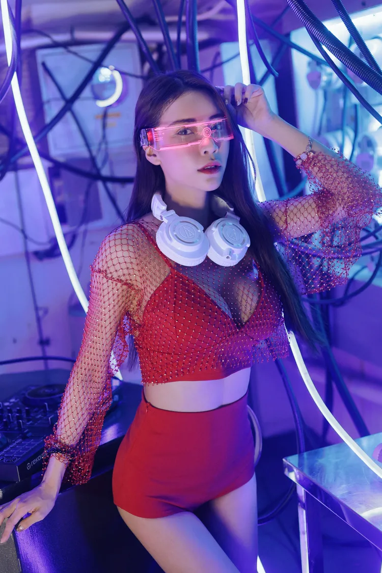 多重身分的她表示自己是個工作狂。彭欣偉攝