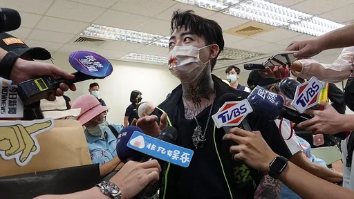 他送暖黃子佼活下去!提拔那麼多人「雖不能功過相抵」 留言卻現地獄哽