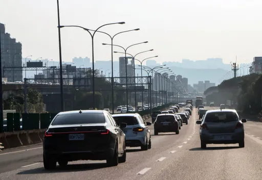 明連假次日仍有大批出遊車潮!估省道上午5處、下午13處壅塞